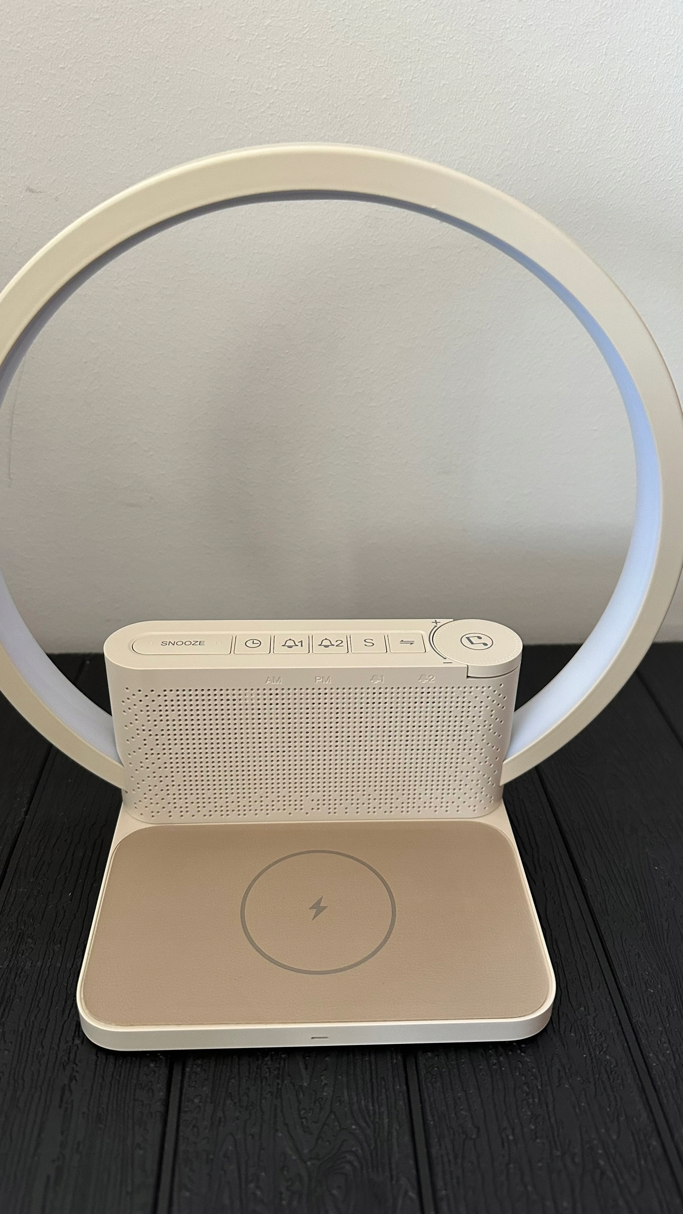 Budzik świetlny LED 4w1 z ładowaniem Qi 10W | Lampa nocna | 10 dźwięków - obrazek 9