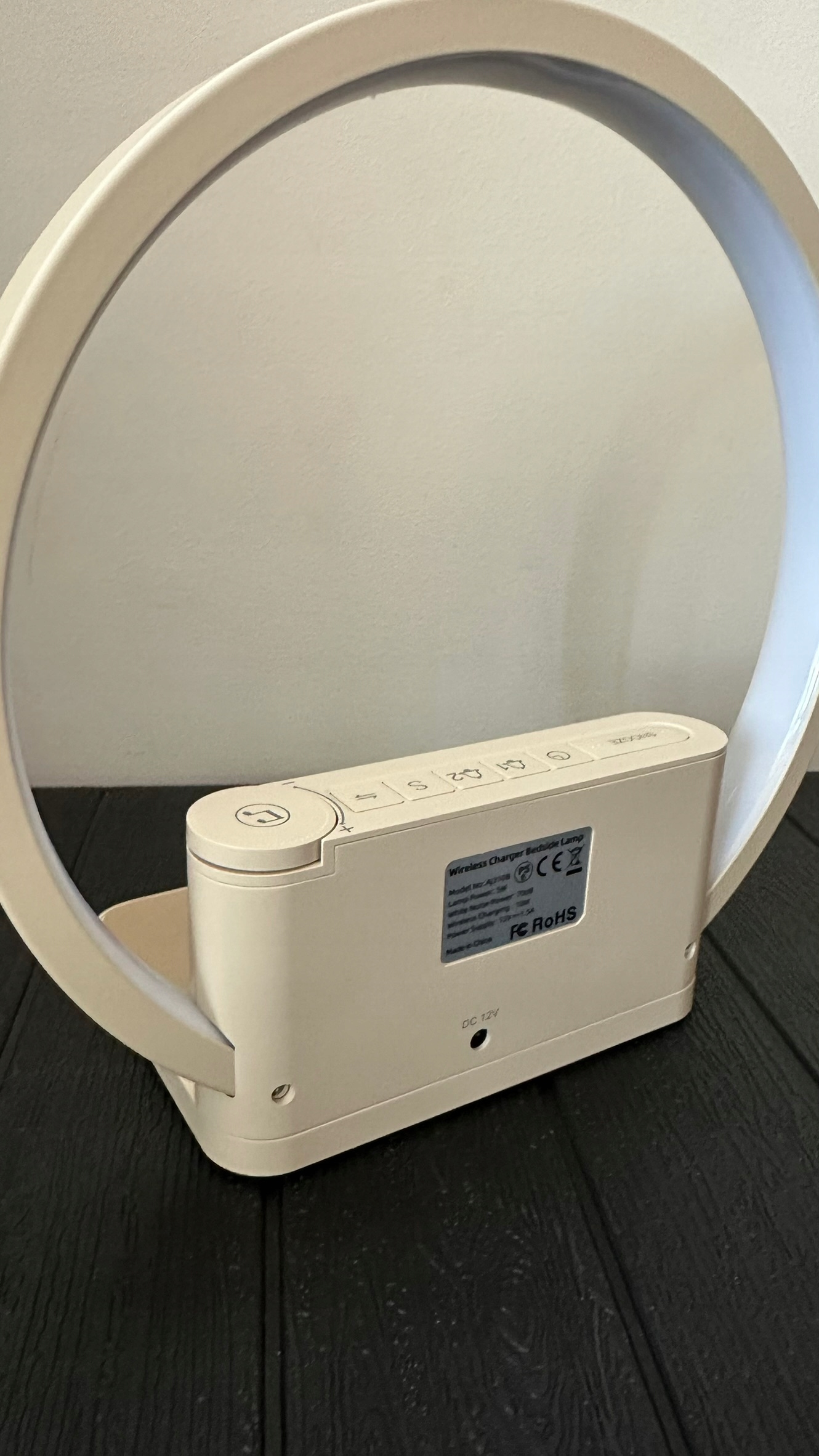 Budzik świetlny LED 4w1 z ładowaniem Qi 10W | Lampa nocna | 10 dźwięków - obrazek 10